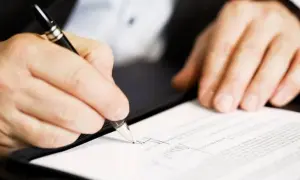 Ile kosztuje poświadczenie notarialne? Sprawdź ceny i różnice regionalne