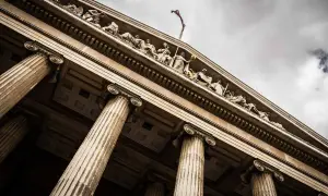 Czym się różni odpis zwykły od zupełnego? Kluczowe różnice i zastosowania