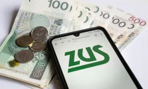 Pieniądze i telefon z logo ZUS. Rozważasz częściową niezdolność do pracy a renta? Sprawdź informacje na ZUS.pl.