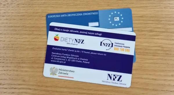 Karta EKUZ i karta Diety NFZ. EKUZ to Europejska Karta Ubezpieczenia Zdrowotnego, przydatna w podróży.